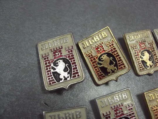 знак герб львов лот 11 шт №1366 Продаж