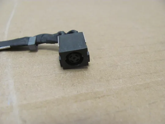 номер0977-22  роз&#039;єм живлення Роз&#039;єм зарядки Гніздо живлення Штекера живлення Зарядний порт Роз&#039;єм адаптера живлення power connector 0VD7CJ DC301018L00 для DELL Precision Precision 7670 7680  оригінал З аукціону