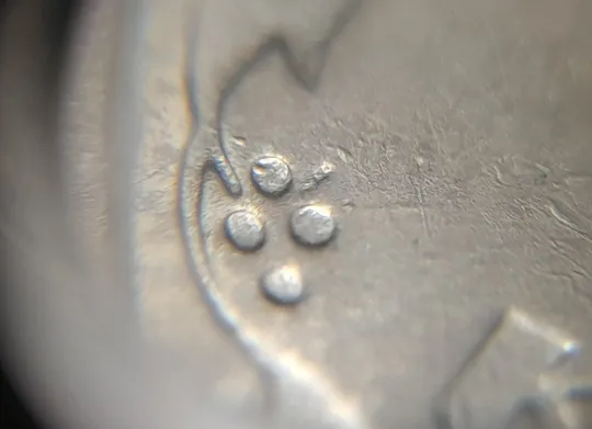 (6942) 50 копійок 1992 1АВм викрошка у 6 гроні на реверсі (50 копеек 1992 1АВм) З аукціону