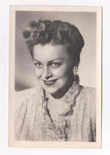 фото, Л.ЦЕЛИКОВСКАЯ - акторка кіно = 1954 р. - Київ = чиста = тираж 110 тис. ==