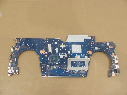 878-8 материнська плата APW70 LA-C391P SR2FM E3-1535M  для HP EliteBook ZBOOK 17 G3  оригінал З аукціону