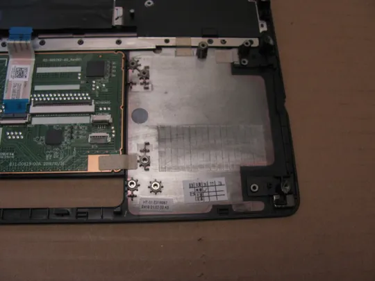 номер0972-4 кришка панель корпус топкейс палмрест AP2V7000502 0VN1PF  для Dell Precision 7550 7560  оригінал Де купити