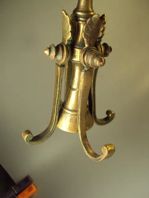 Подсвечник латунь на 4 ноги листочки маленький высота 12 см №677 Де купити