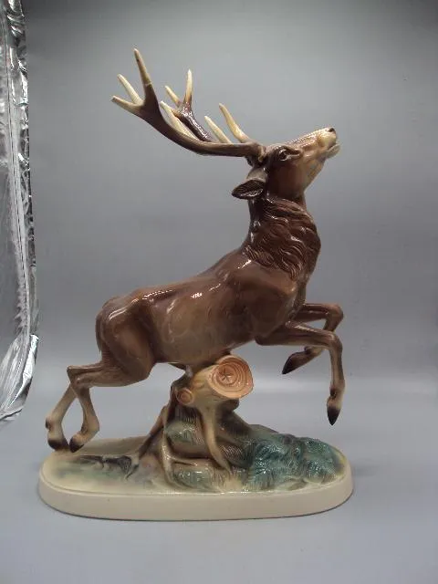 Фигура фарфор статуэтка Германия Hertwig with co олень высота 43 см под реставрацию №63 Ціна