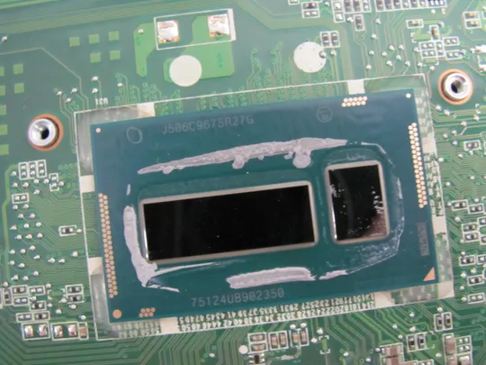418-19 материнська плата DA0FH9MB6C0 i3-5005U SR27G  для  FUJITSU  A555  оригінал Недорого