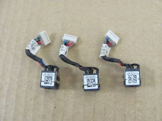 номер0027-23 роз'єм живлення Роз'єм зарядки Гніздо живлення Штекера живлення Зарядний порт Роз'єм адаптера живлення power connector  0J90M8 для Dell Latitude E6420 оригінал Ціна