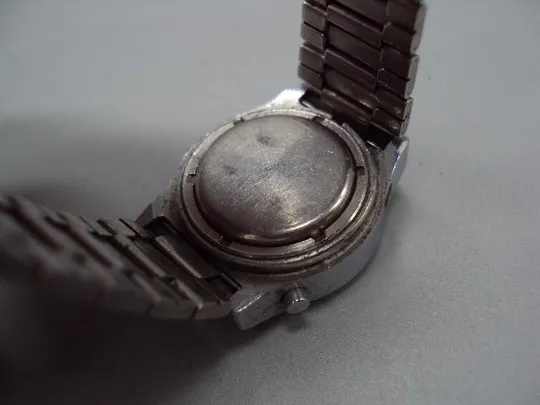 Женские наручные часы Электроника 5 ссср с браслетом не на ходу длина 3 см, ширина 2,7 см №14635 Характеристики