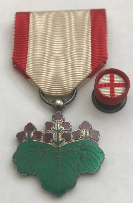 Ордена Восходящего Солнца 7 степени, в коробке. Японская империя.; 旭日章.Состояние БОМБА. Продаж