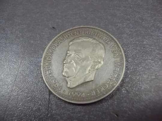 Купити жетон германия президент 1984-1994 Richard von Weizsäcker Рихард фон Вайцзеккер серебро 15 г №8008