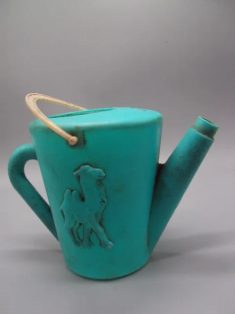 Лейка поливалка детская поливальник верблюд пластик ссср высота 16 см, диаметр 13,2 см №15632 Ціна