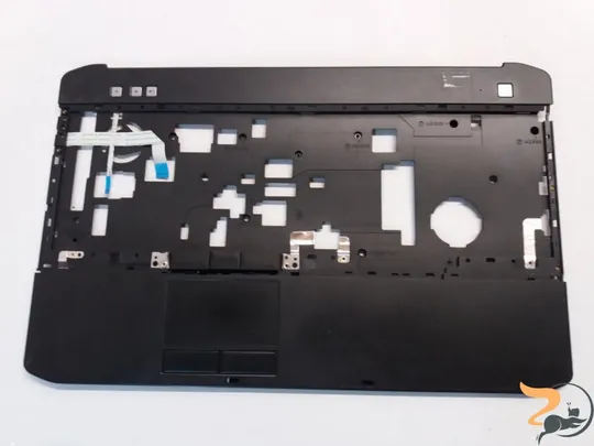 Середня частина корпуса для ноутбука Dell Latitude E5520, 1A22J4200, Б/В, пошкоджено одне кріплення. Ціна