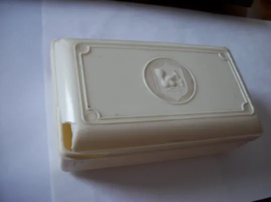 Купити Шкатулка СССР Харьков, бело-кремовая , 1950-60-х годов  [13,5x8x5-cm] и другое