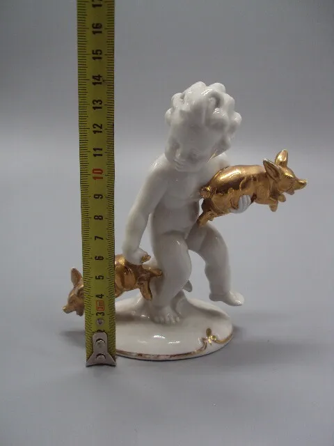 Купити Фигура фарфор статуэтка Германия путти мальчик с поросятами ребенок и поросята высота 13,5 см №15461
