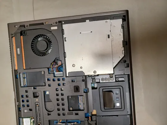 1038 DELL PRECISION M6800 core i7-4810MQ 4GB НІМЕЧЧИНА Недорого