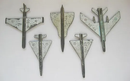 Літаки /самолеты/ - ТУ-24, ТУ-144, М-50, ЯК-25 = солдатики - фигурки = СРСР -СССР = метал = 5 шт. Ціна