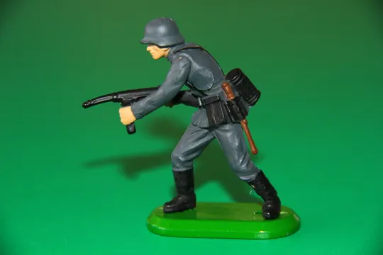 Купити НІМЕЦЬКИЙ СОЛДАТ ВЕРМАХТУ Другої світової немец BRITAINS 54мм Англія