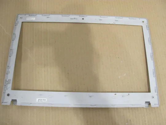 Купити 377-12 рамка матриці BA75-02855A для SAMSUNG E3520 RV511 RV509 оригінал