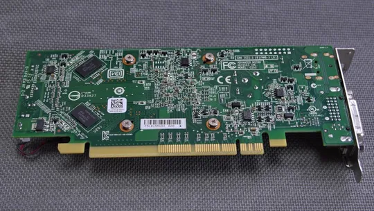Купити Низкопрофильная видеокарта ATI Radeon HD R5 240 1Gb GDDR3/64-bit/DVI/DP (HD 8490) PCI-E 2.0 X16 подд Вживане