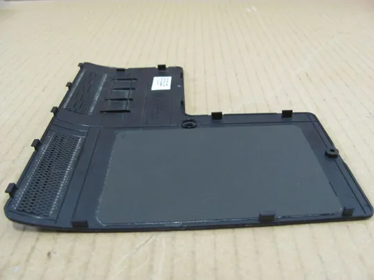 номер0326-7 сервісна кришка Сервісна кришка для ноутбука Корпус Дно Панель доступу Кришка доступу service cover BA75-02960A для SAMSUNG NP600 NP600B4B оригінал Де купити