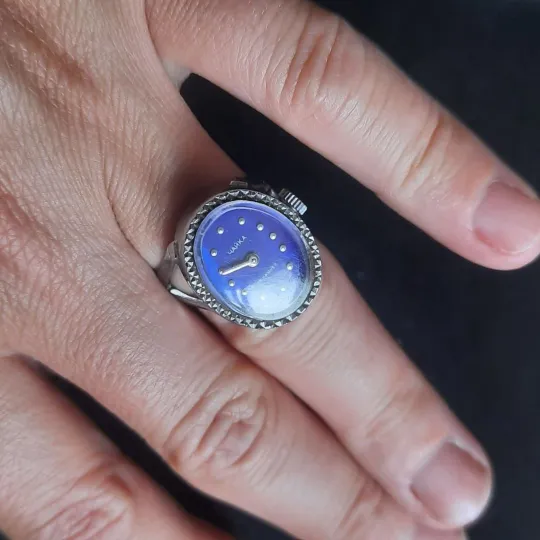 Годинник -каблучка Чайка СССР Часы-кольцо чайка СССР,на ходу. З аукціону