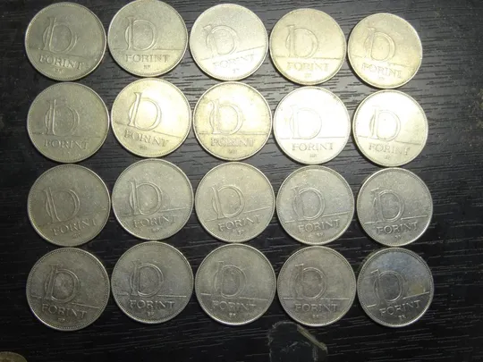 Купити 10 форинтів Угорщина (порічниця), 20шт, всі різні