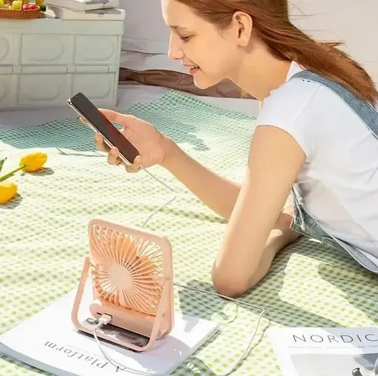 Мінівентилятор портативний Ultra-Thin Table Fan НАСТУСНИЙ ВЕНТИЛЯТОР З аукціону