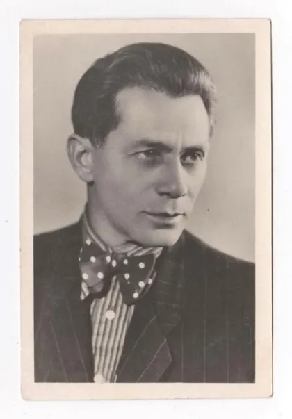 фото, В.ВАСИЛЬЕВ - актор кіно = 1950-і р. - Київ = чиста = тираж 10 тис. ==