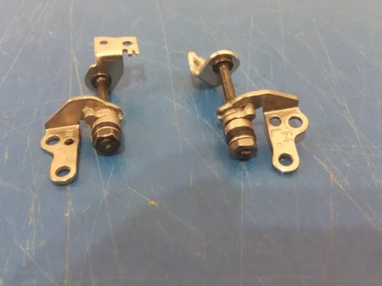 №344-11 петлі для TOSHIBA DYNABOOK R731 /B оригінал З аукціону