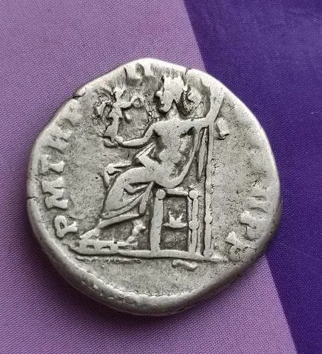 Древнеримская монета Зевса Юпитера Культ Септимий Северус 193-211 гг. Серебряный денарий npt240 З аукціону