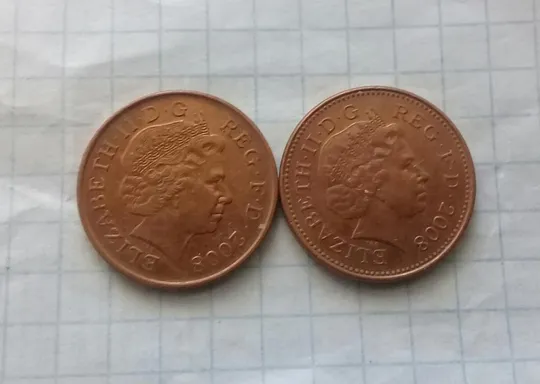 (818) 1 пенні 2008 Великобританія - 2 види реверса!!! - 2 монети в хорошому стані (1 пенни 2008 Великобритания) в Україні