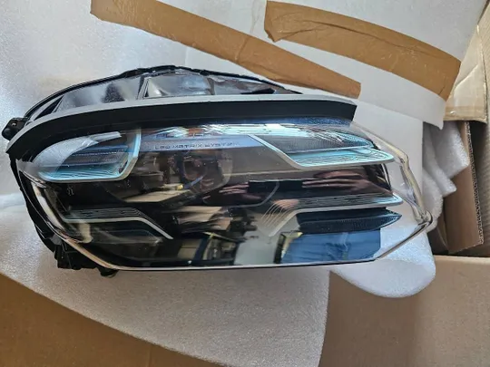 Фара правая LED Matrix Porsche Taycan 9ja941060d Ціна