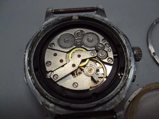 Мужские наручные часы Слава календарь 26 камней ссср на ходу размер 4,4 х 3,9 см №14653 Де купити