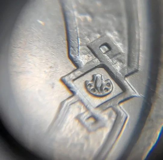 (7219) 2 гривні 2019 гарна викрошка в знаку монетного двору (2 гривны 2019 брак) Інтернет-аукціон