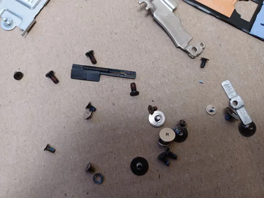 номер1059-18 комплектуюче кріплення гвинти для Dell  Inspiron 16 Plus 7620 7625  оригінал З аукціону