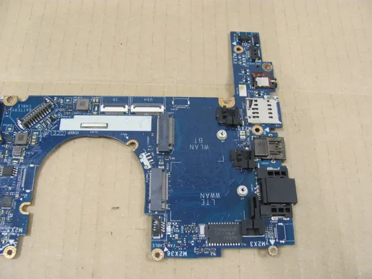 696-7 материнська плата DAZ20 LA-F311P SR3L9  i5-8350U  для Dell Latitude E7290 7390 7280 7380 оригінал Продаж