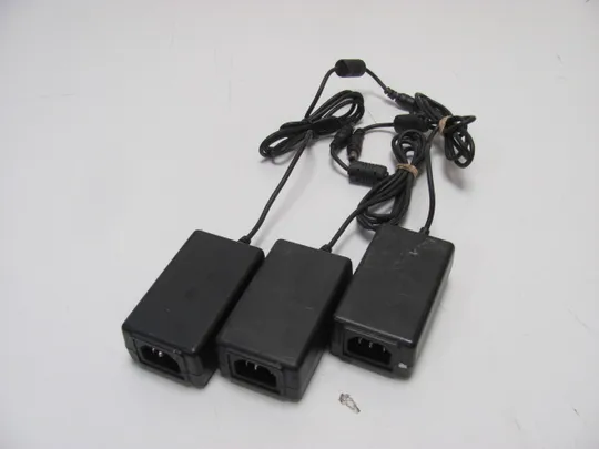 4348 адаптер живлення  FSP FSP015-1AD203C 12.0V 1.25A 3 шт НІМЕЧЧИНА Ціна