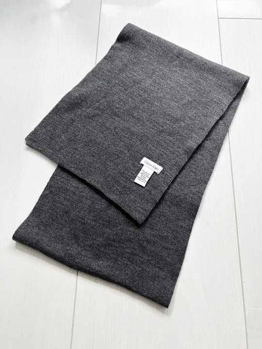 Шарф Calvin Klein З аукціону