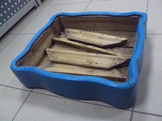 Киот фигурный для иконы 36 х 31,5 см, толщина 8 см, внутр. 29,4 х 26,5 см №2983 З аукціону