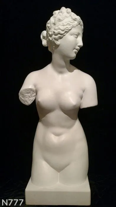 Скульптура гіпсова Афродіта З аукціону