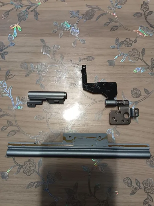 Петля права матриці з ноутбука DELL Latitude E5420 97J25 8VNG2 Ціна