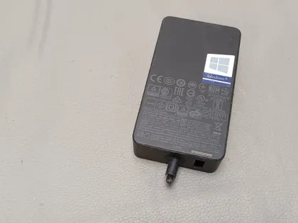 фото, 1124 адаптер живлення  MICROSOFT 1800 44W НІМЕЧЧИНА