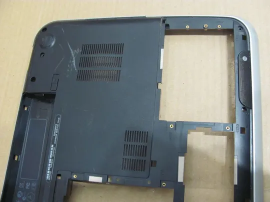 577-28 Кришка дно піддон корпуса 09RXF5 3CR09BCWI00 для DELL Inspiron 17R 5720 оригінал Де купити