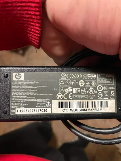 фото, оригінальне зарядне ноутбука hp