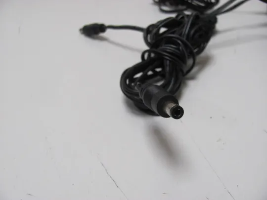 0814 адаптер живлення UMEC UP0181C-12PE 12V 1.5A  3 шт НІМЕЧЧИНА З аукціону