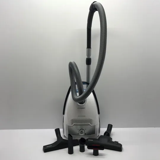 Купити Пилосос Мішковий Severin BC7060