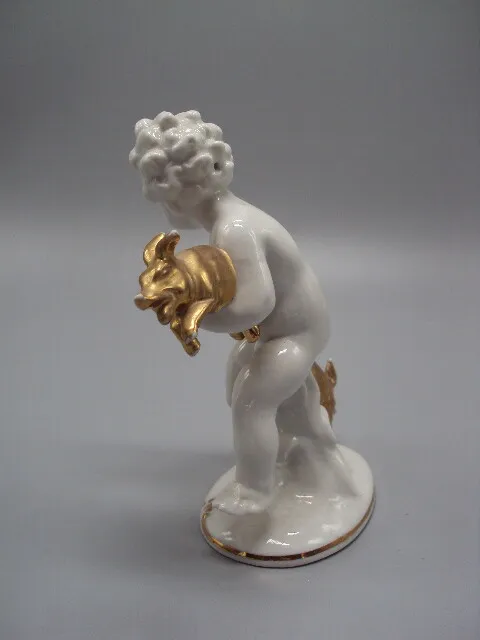 Фигура фарфор статуэтка Германия путти мальчик с поросятами ребенок и поросята высота 13,5 см №15461 З аукціону