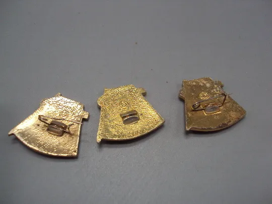 Знак ударник ВЛКСМ 1976 г. 1975 г. 1978 г. комсомол ленин на флаге портрет флаг ссср лот 3 шт №17410 Де купити