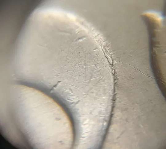 (7953) 50 копійок 2009 викрошки на нулі номіналу (50 копеек 2009 брак) Ціна