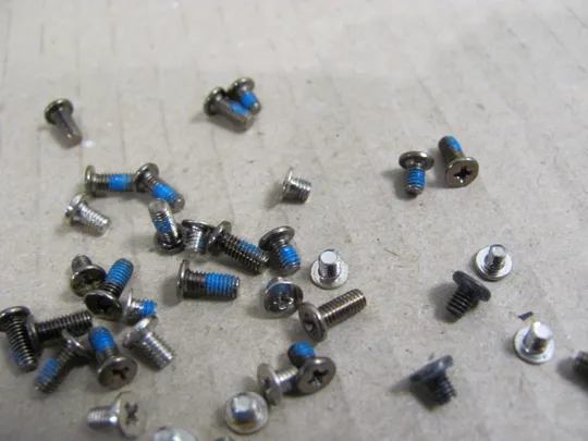 Купити номер0418-13 комплектуюче гвинти для  FUJITSU A555 A557 A359  оригінал