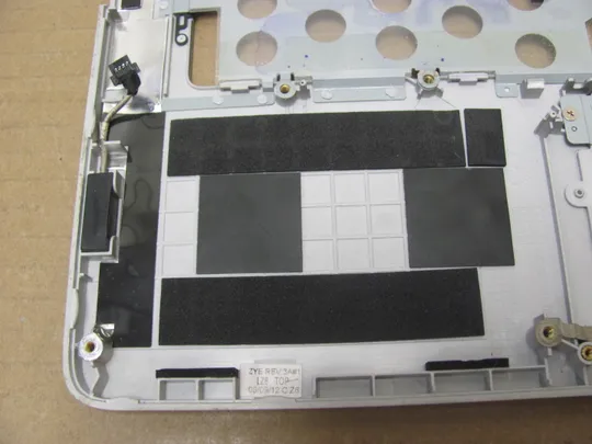 номер0941-2 Палмрест корпус топкейс палмрест тачпад для ноутбука  cover-C 3KLZ8TALV00 EALZ8004010  для  Lenovo Ideapad U410 оригінал На торгах
